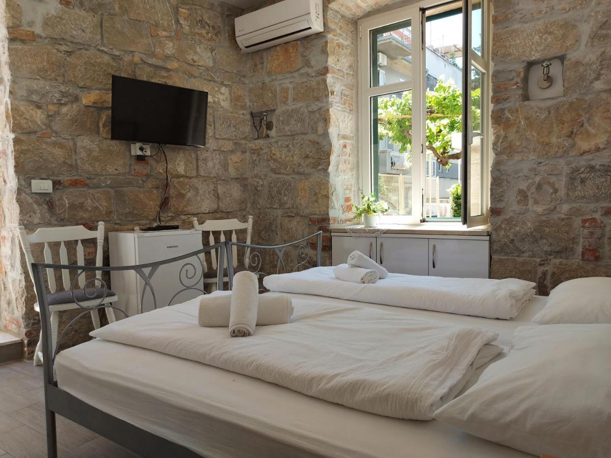 Apartment Meri Split Exterior photo